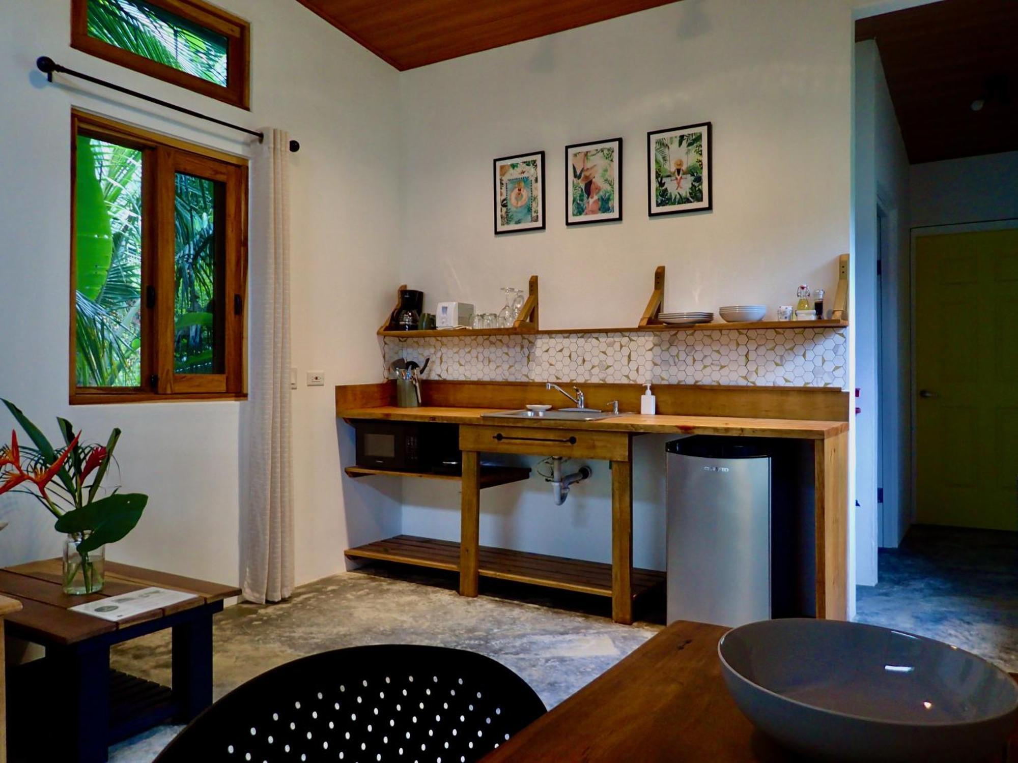 Casa Salvaje Vacation Rentals 博卡斯德尔托罗 外观 照片