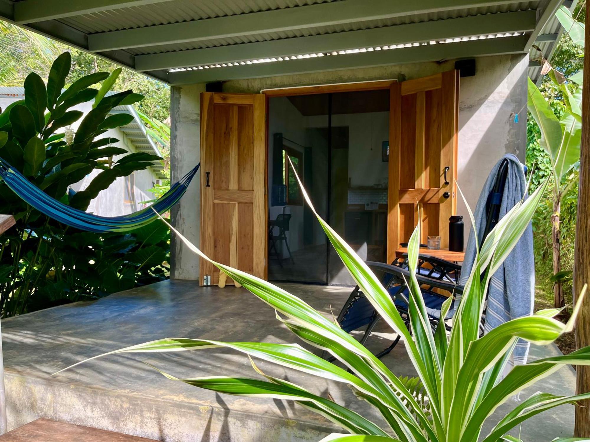 Casa Salvaje Vacation Rentals 博卡斯德尔托罗 外观 照片
